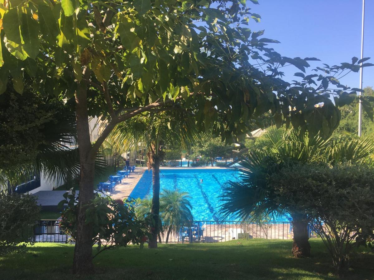 Hotel Golden Dolphin Com Cafe Da Manha! Piscinas 24H Caldas Novas Buitenkant foto